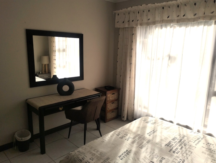 To Let 4 Bedroom Property for Rent in Outeniqua Strand Western Cape